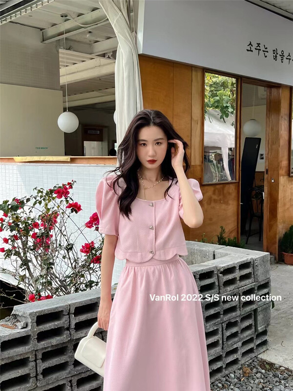 New in early summer! [vanroi Fanluo clothes] Korean style bubble sleeve blouse (excluding skirt) ys2-8122# hjy