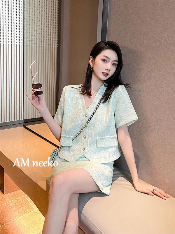 New year in early spring! [am] Xiaoxiang V-neck short coat + high waist slim skirt suit 3367# JJ