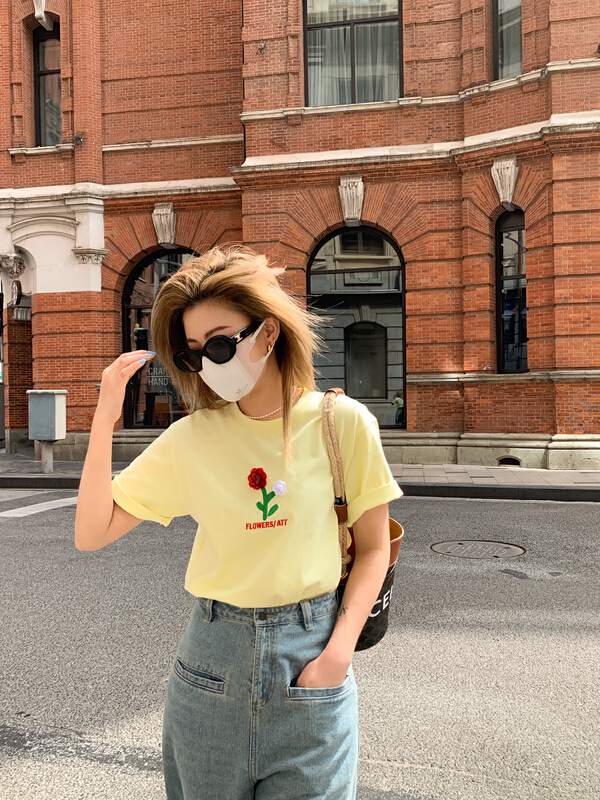 初夏上新!【ATTITUDE】設計款珠片刺繡花朵短袖T恤  AQ4353#  OZQ