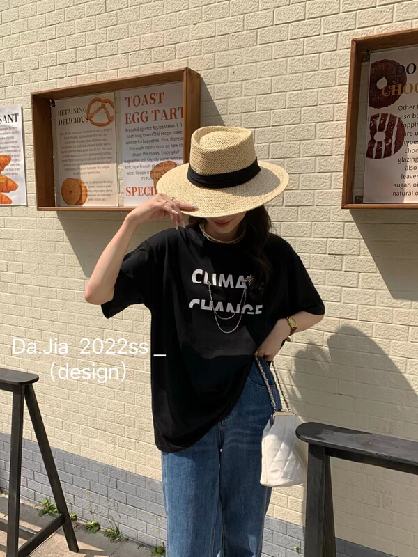 goods in stock! [Dajia] Korean casual loose letter chain short sleeve T-shirt (with chain) 22220# CLS