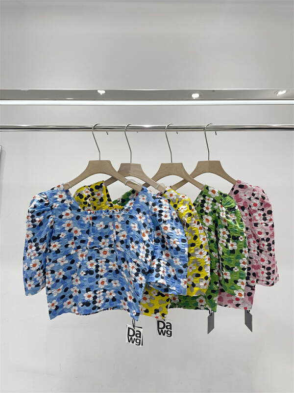 goods in stock! New in early summer! [dawg king] broken flower Pullover Korean small shirt d9253# WTT
