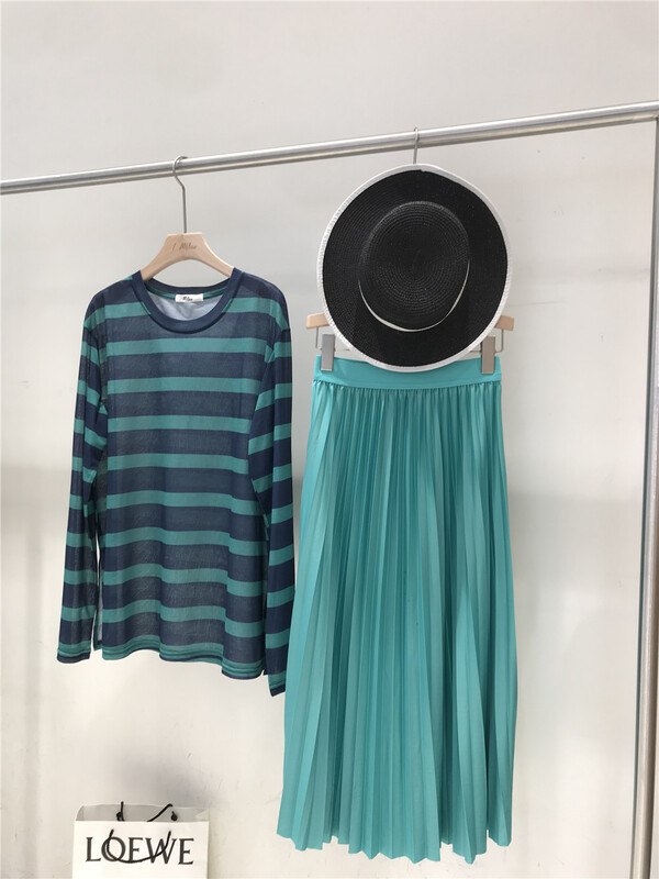 New in early summer! [MI. Luo] Korean stripe long sleeve + net version skirt suit 66019# zyh