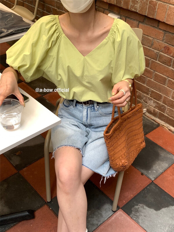 [a-bow studio] Korean bubble sleeve V-neck clean color small shirt 15155# zjy