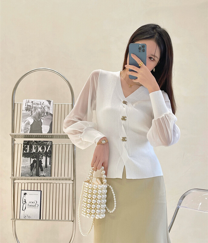 goods in stock! New year in early spring! [Hanna Hanna] Xiaoxiang simple stitching design sense knitted cardigan 6380# XJ