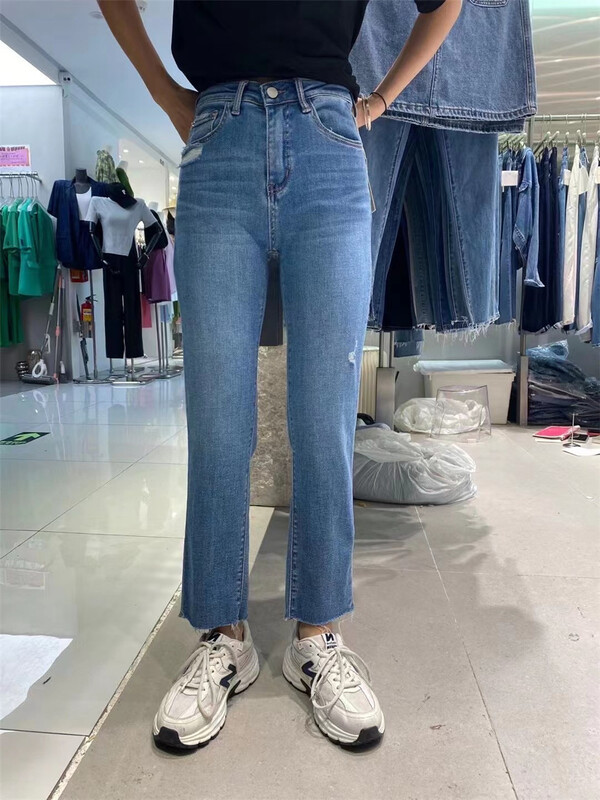 [buyer Yan Xuan Dai Jiaer] Korean style jeans 81133# CL with small feet and holes
