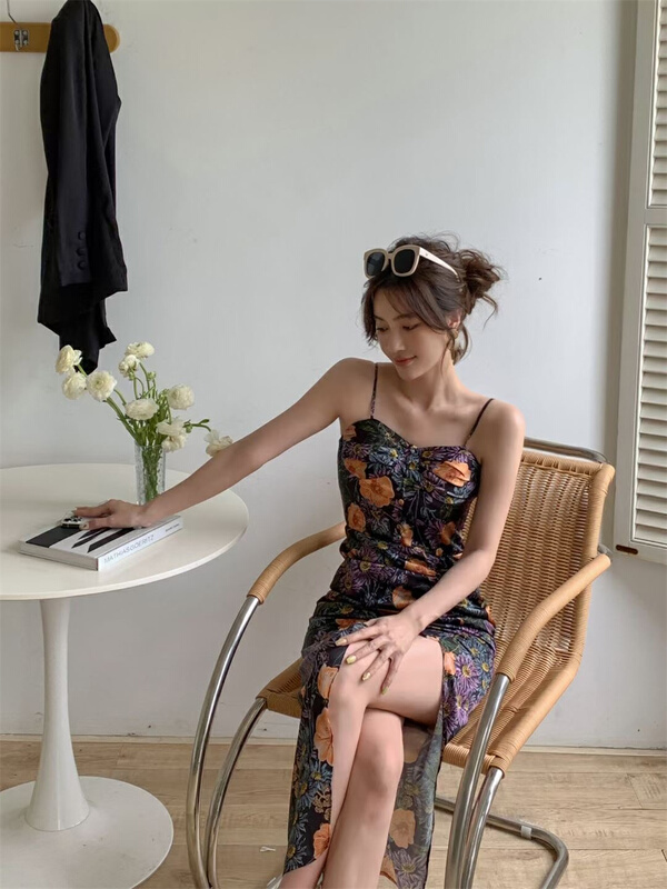 New in early summer! [Joyce stang] little woman's retro floral suspender slit dress 070-1# JJ