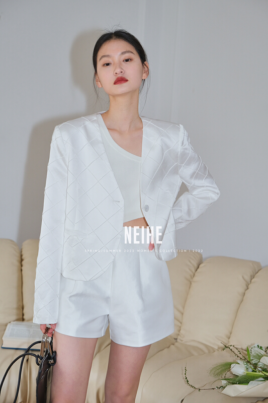 早春上新!【NEIHE】菱形格短款時尚西裝  22050#  ZXX