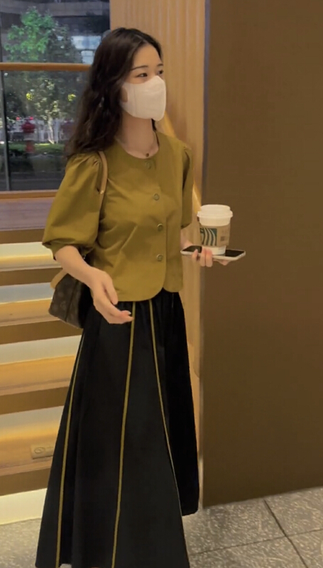 [JH] early summer Shangxin net red lantern sleeve short sleeved top + temperament skirt suit (suit only) 41636# PCZ
