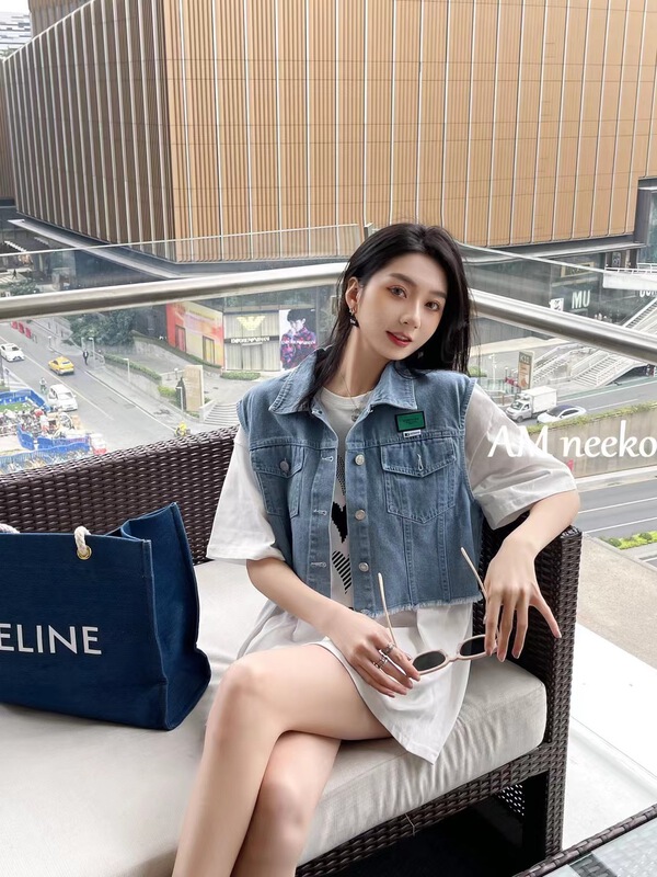 New year in early spring! [neeko] basic versatile round neck short sleeve + slim denim vest suit 3319# JJ