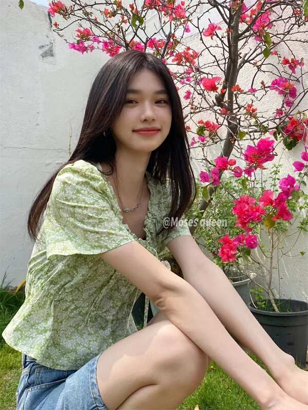 [Moses queen] Korean style small fresh broken flower lace up shirt 50221# zjy