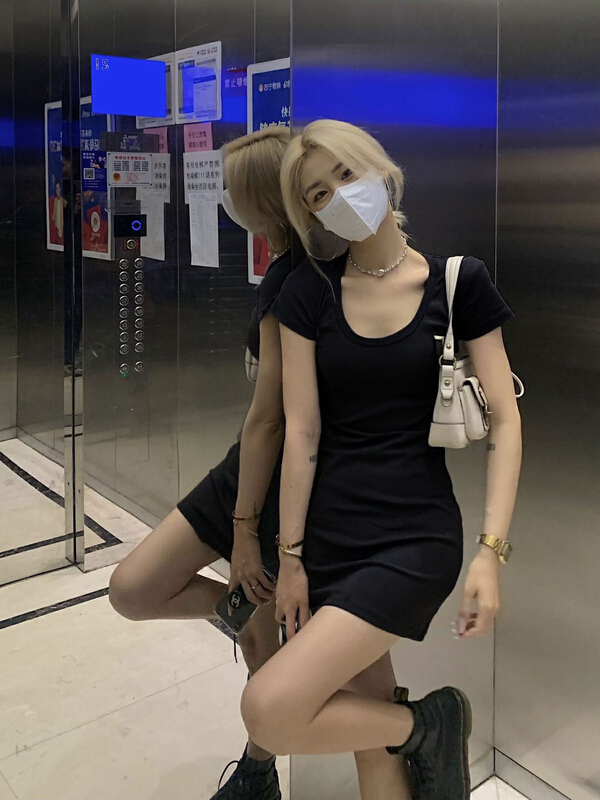 [x · h studio] American U-neck sexy slim dress (only dresses) 8683# ozq