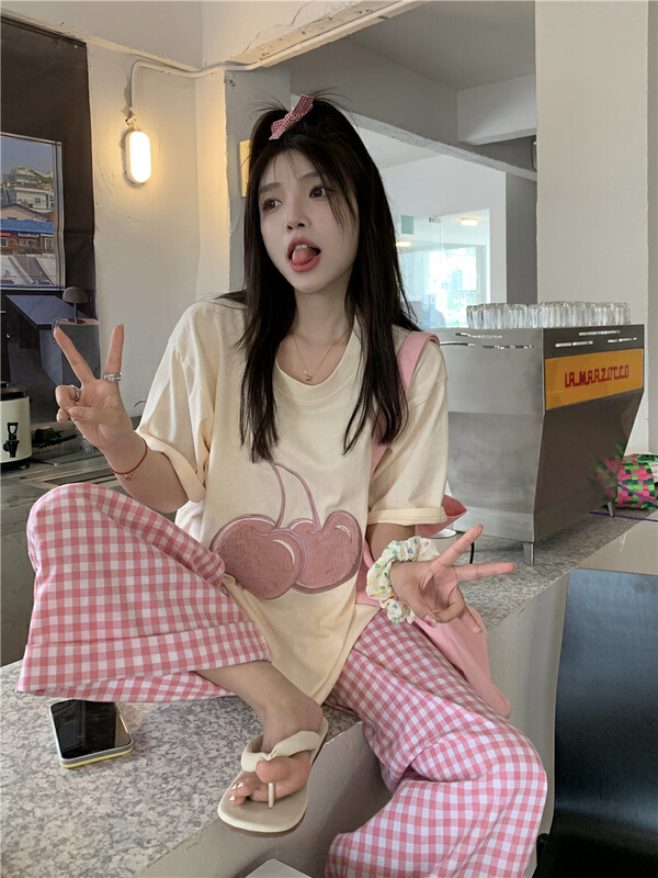 [timely rain] Han Feng ins sweet and gentle DESIGN EMBROIDERED cherry short sleeve T-shirt 05529# WPL