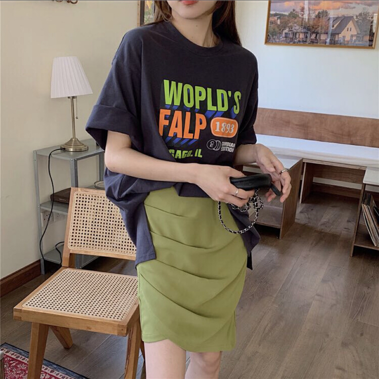 New in early summer! [timely rain] Korean style ins age reducing printing loose short sleeved T-shirt + irregular skirt set 15510# WPL