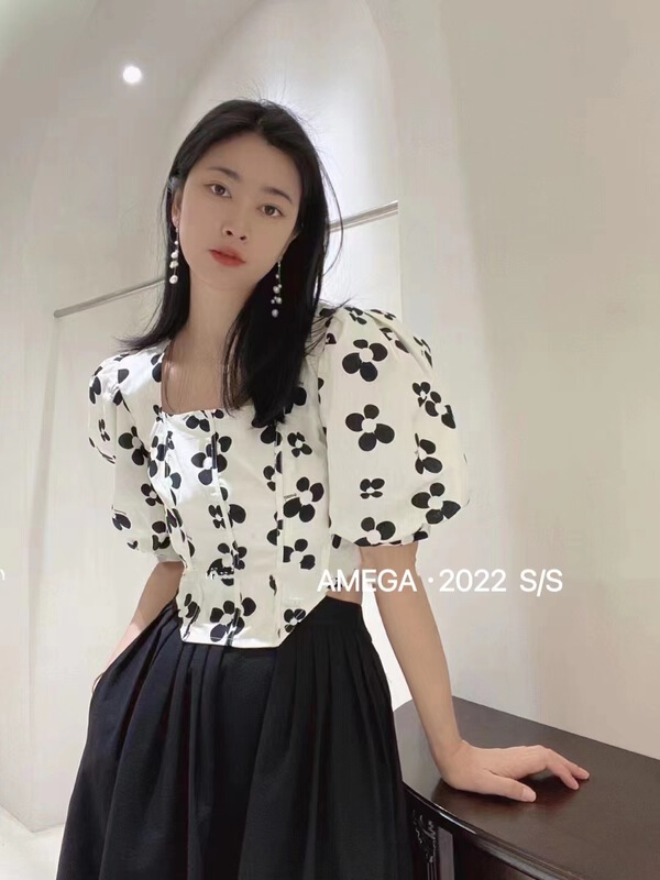goods in stock! New in early summer! [amega] square neck flower temperament blouse 6817# HBx