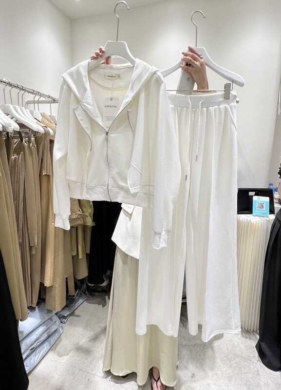 New year in early spring! [especial] Korean hooded zipper sweater + loose wide leg casual pants set 22031# XYJ