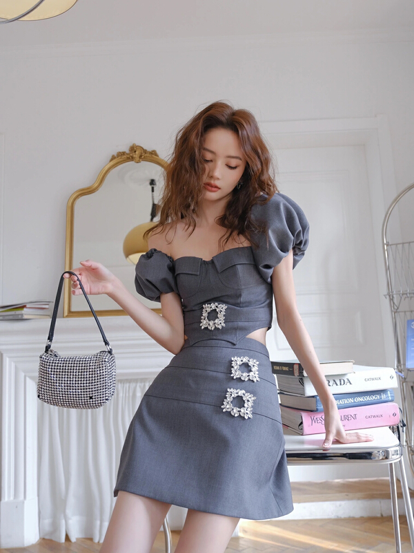 New in early summer! [ala] niche design bubble sleeve design sense blouse + sexy skirt suit t1537# JJ