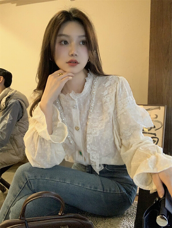 New year in early spring! [timely rain] Han Feng is thin and sweet lace stitching shirt 53756# YYW