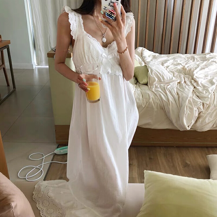 New year in early spring! [Yulia] Korean V-neck suspender long dress 2162# Cl
