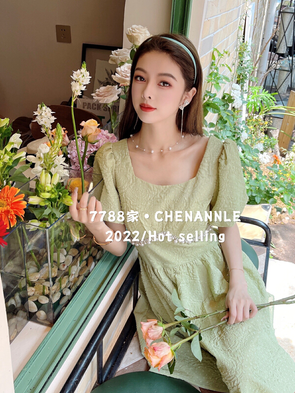 [chennnle] Korean version of age reducing nail bead waist thin bubble sleeve dress 6320# PCZ