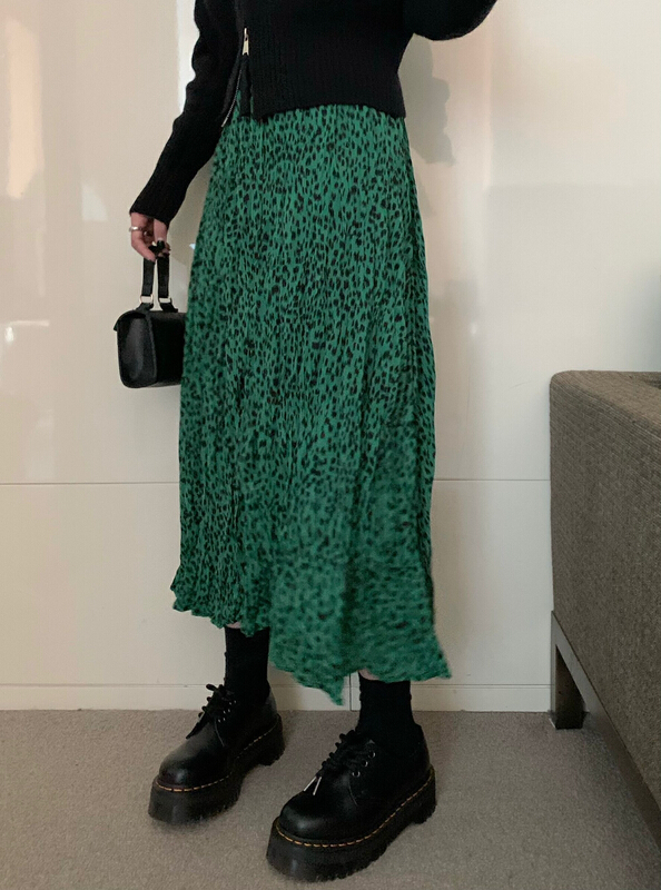goods in stock! New year in early spring! [timely rain] retro pleated pleated and thin A-line loose skirt 53709# YYW