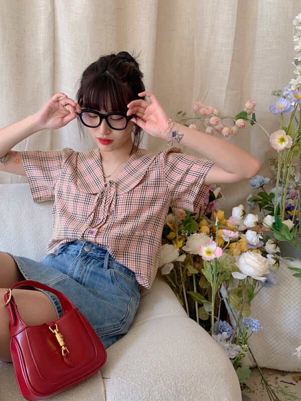 New in early summer! [Yiwan y.von] retro Plaid minority doll collar shirt 7935# XJ