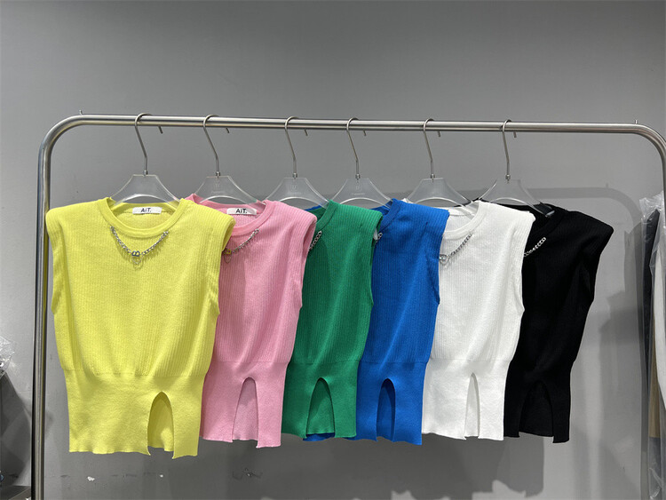 In early summer! [d+] Korean round neck Pullover chain decorative slit vest / sling 284\lwy