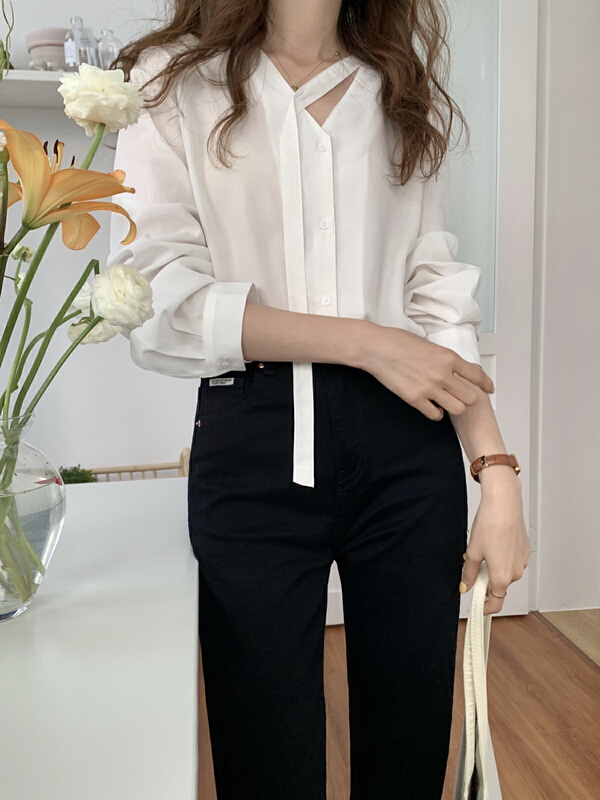 New year in early spring! [T.G] Korean Japanese versatile V-neck shirt 16537# cqw