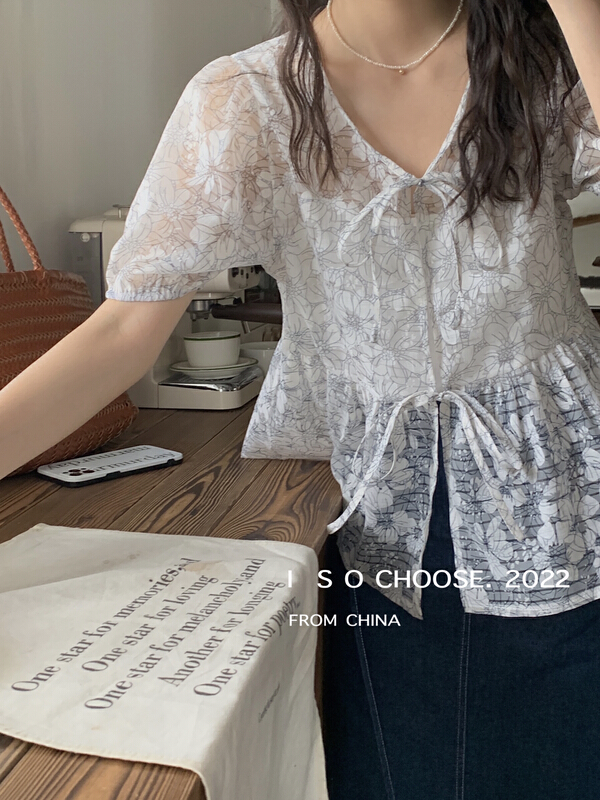 New in early summer! [ISO Korean] printed bandage bubble sleeve blouse (with suspender) 66070# hjy