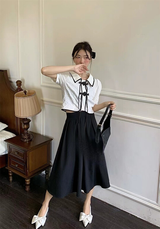 [Aiyi] Korean color contrast border blouse + fashionable medium length skirt suit 2248# zxx