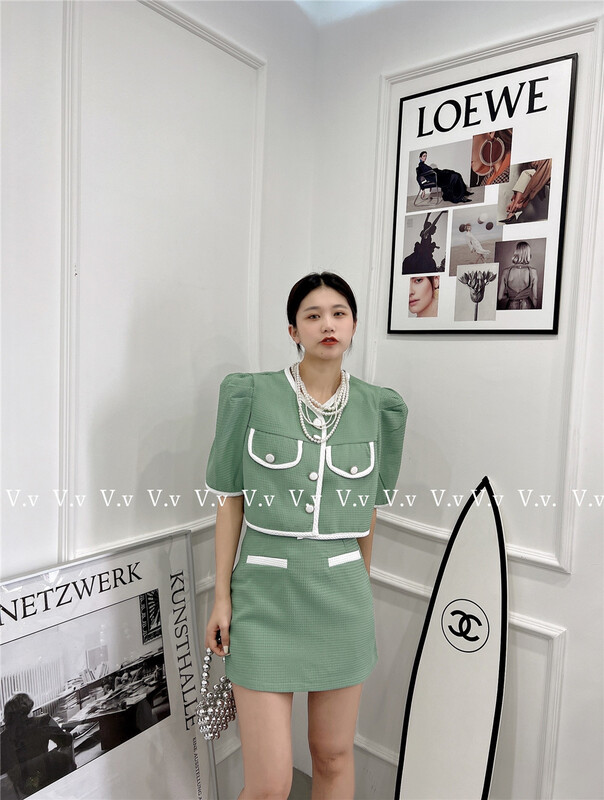 goods in stock! [v.v] small fragrance style color contrast edge short coat + slim skirt two-piece suit 7039# cqw