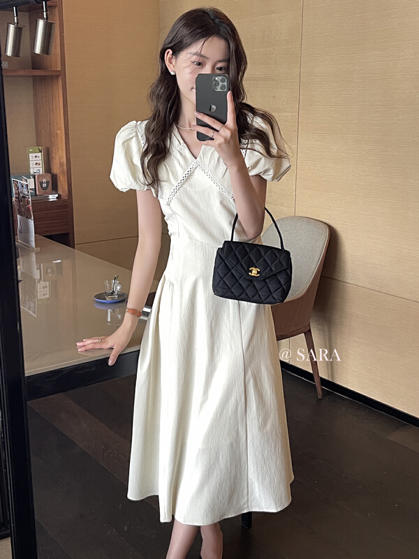 New in early summer! [Sara] French V-neck bubble sleeve waist closing slim dress ys1-88105# lwy
