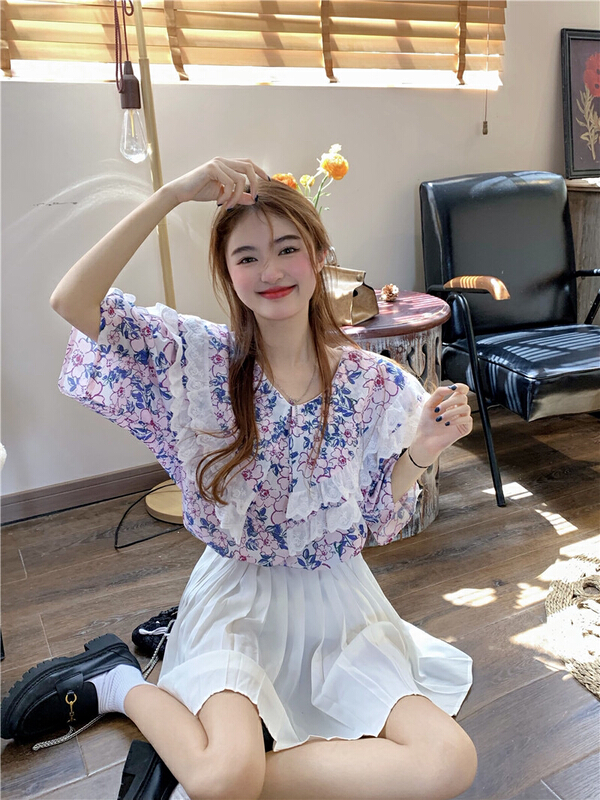 goods in stock! New in early summer! [timely rain] Han Feng ins sweet and lovely girls' broken flower double collar shirt (only shirts) 61005# WPL