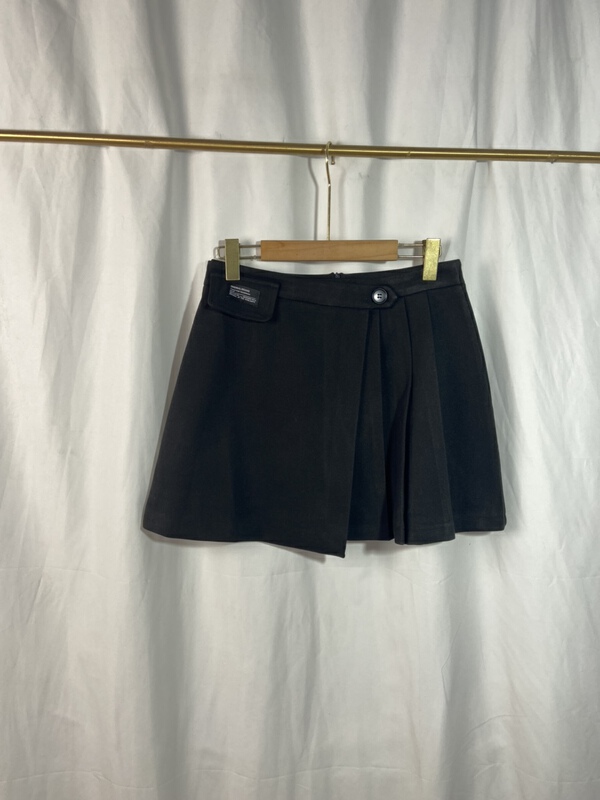 New in early summer! [Yi show shop] simple, niche, high waist, slim skirt 1071# Cl