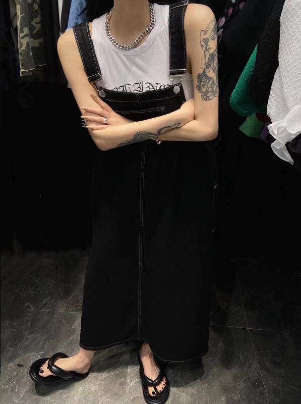 [buyer Yan Xuan - God of wealth] Korean casual loose denim suspender skirt (excluding inner matching) 2040# Cl