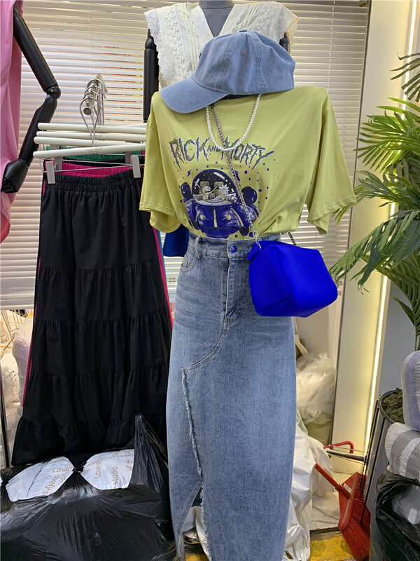 New in early summer! [Tian Tian Jia] Korean personalized slit denim skirt a6853# PCZ