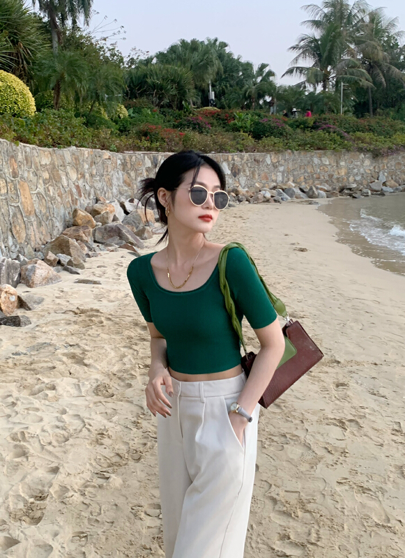 New in early summer! [Qiqi clothes house] pure desire for wind, high waist and small man with navel exposed sweater 931# XYY
