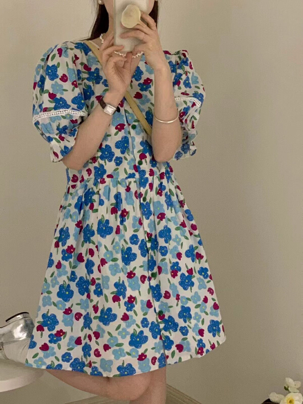 【RS 】V領單排扣碎花連衣裙  RS1625#  XYY