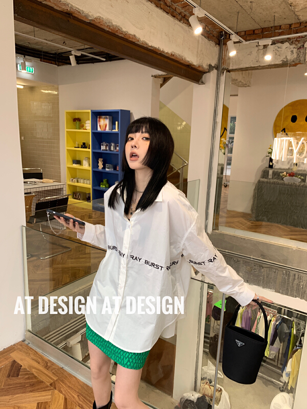 goods in stock! [at] Korean embroidered English alphabet shirt 93077# LSL