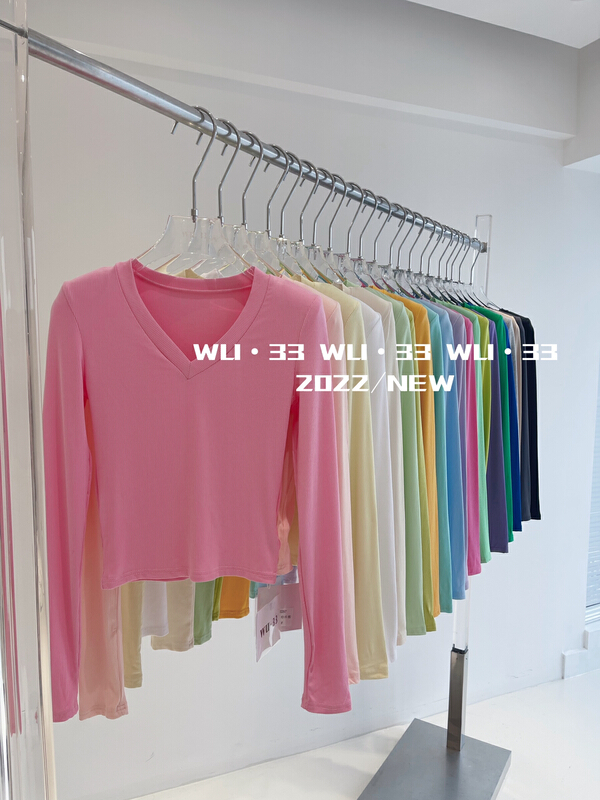 goods in stock! Main push! 21 colors! [Wu. 33] simple V-neck solid bottomed shirt 2257# WTT