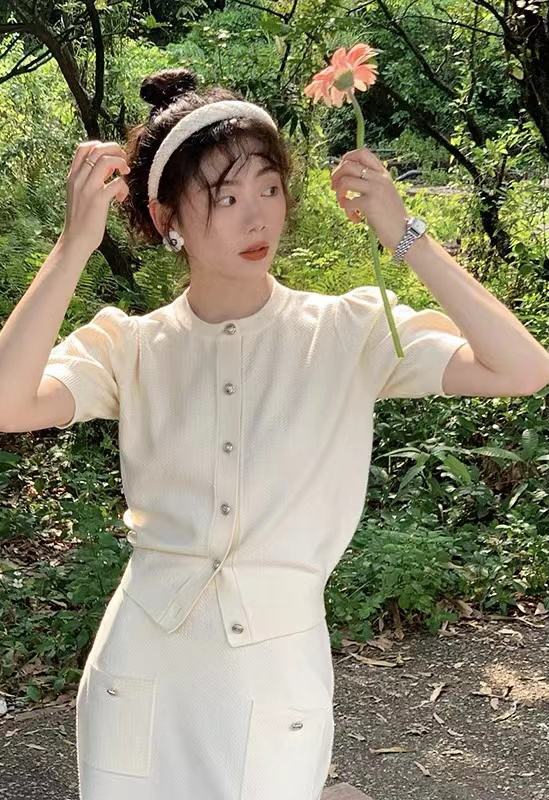 Xiaoxiangfeng breasted sweater + double pocket skirt suit 81217# zxx