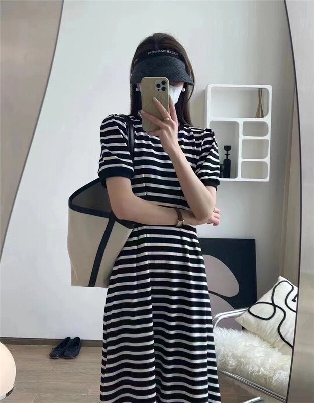 goods in stock! Korean stripe dress