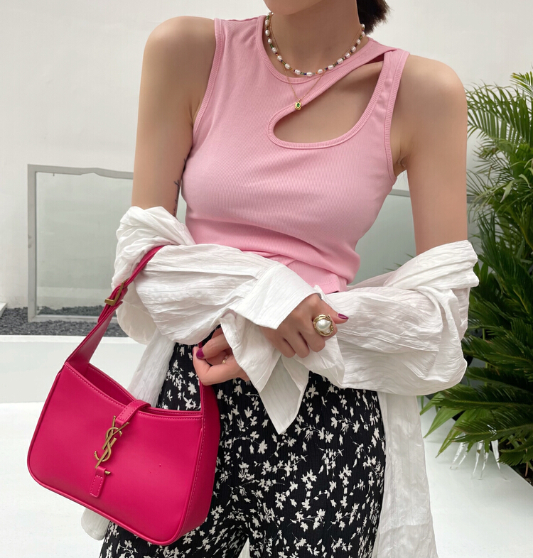 New in early summer! [Xi Xi] simple solid color versatile vest / sling 6696# ozq