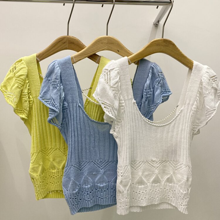 [BL Bertie Leah] Korean style lady age reducing sweater (with pearl chain) 23253# XYJ