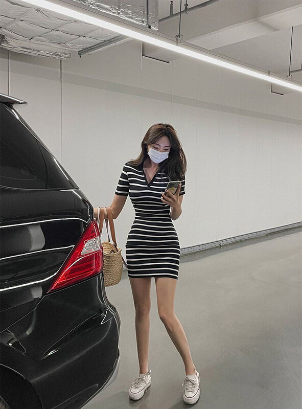 [x · h studio] black and white striped polo neck, waist closing, slim fit and Hip Wrap Dress 578# ozq
