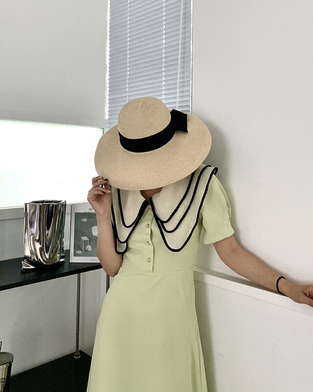 [Moco Moco] French waist retracted large lapel dress 7022# PCZ