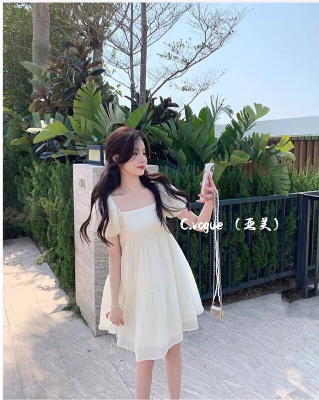 [c.vogue] Korean style small fresh square neck bubble sleeve dress (with detachable chain) 29933# PCZ