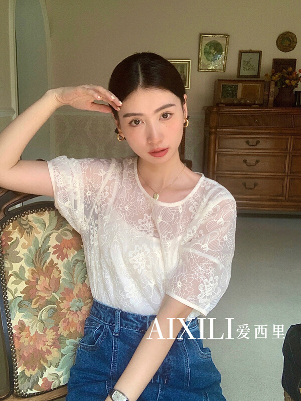 New in early summer! [aixili aisili] lace fashion round neck blouse (with sling) 6351# WPL