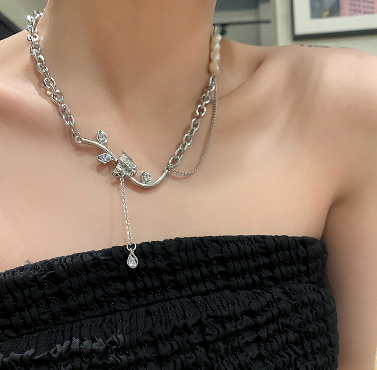 [inside] Xiaozhong sweet and spicy diamond inlaid pearl short necklace x3276# zxl