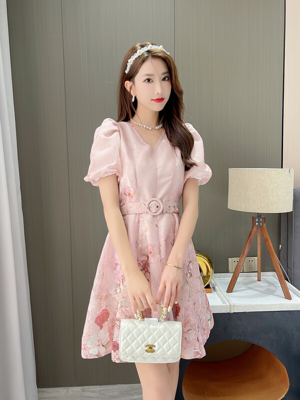 New in early summer! [Si Xuan] elegant V-neck dress (with belt) 220338# JJ