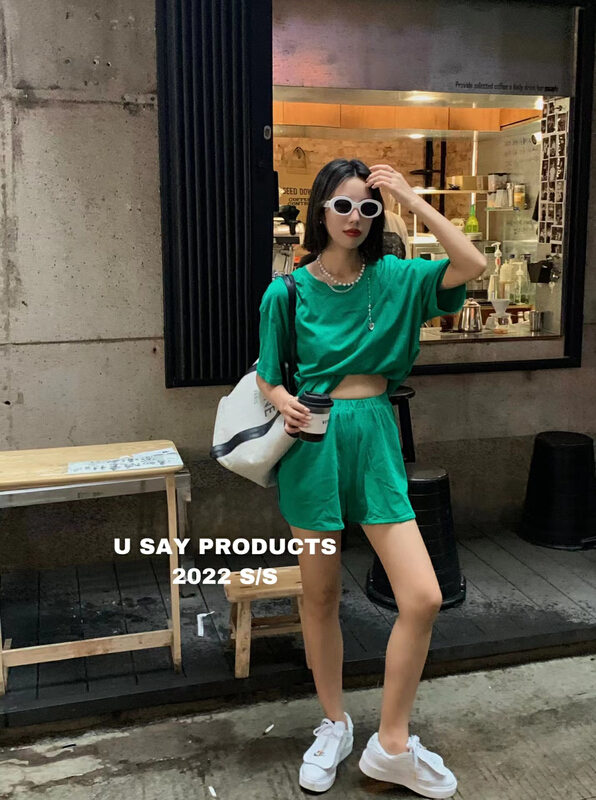 [u say] Loose Pearl Necklace backless short sleeved T-shirt + 5-point casual Shorts Set (with necklace) 66092# LSL